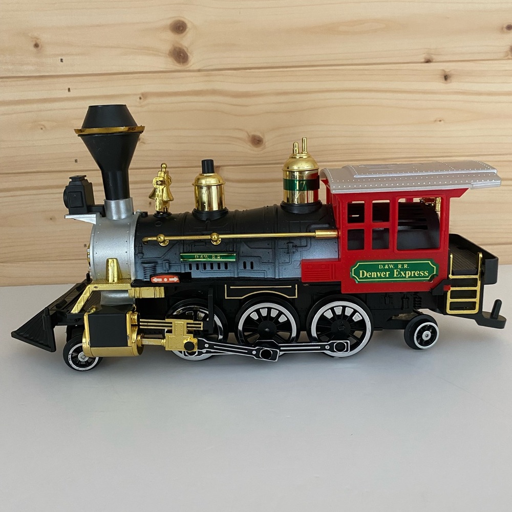 SOLD 1986 New Bright Denver Express Train Locomotive Collectible Train Engine - Picture 11 of 11